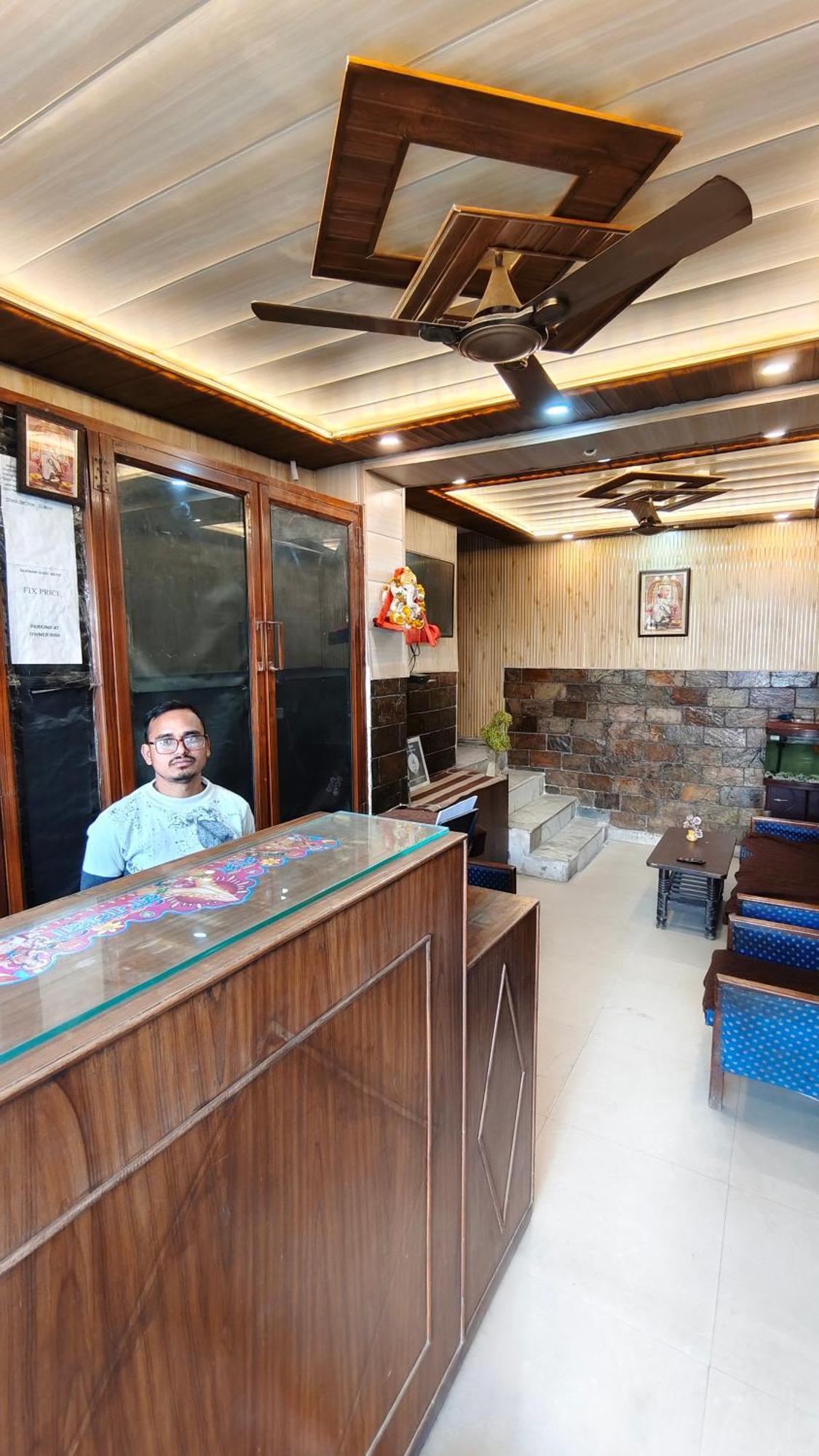 Rajdhani Guest House Faridabad Eksteriør bilde