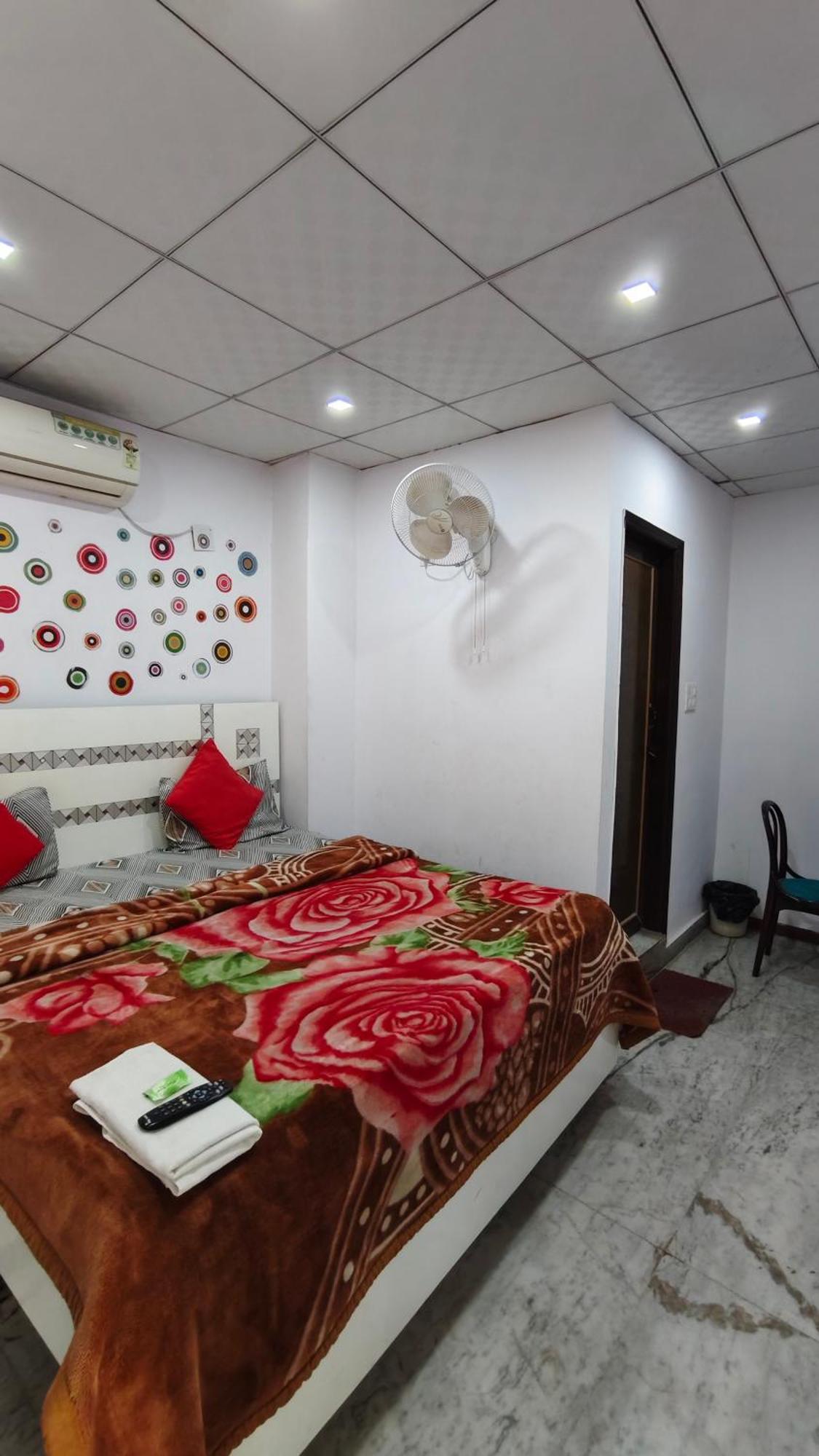 Rajdhani Guest House Faridabad Eksteriør bilde